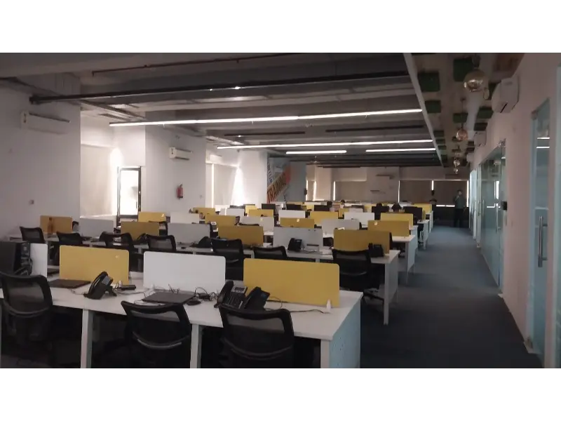 781521961_SEC 63 H 159 306 VDS  (3).webp